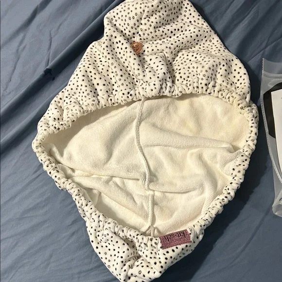 Kitsch Soft Cream Hair Towel - Picture 3 of 8